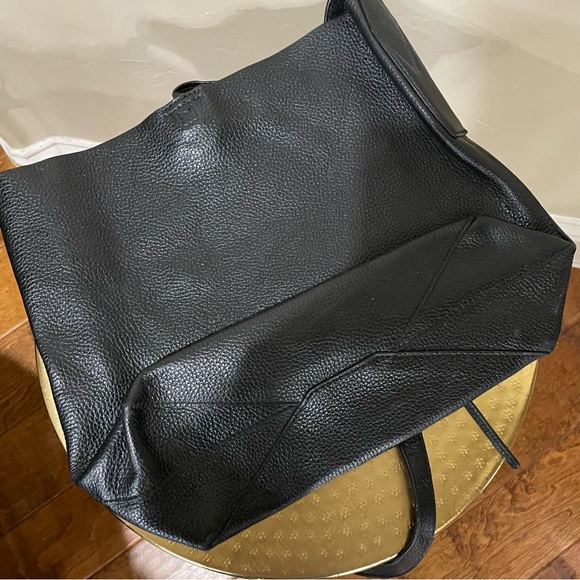 Michael Kors Black Crossbody - Picture 5 of 5